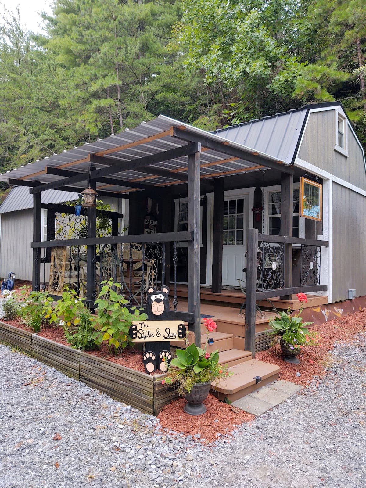 Stephen & Sherry tiny cabin rental in Murphy, NC — photo 1